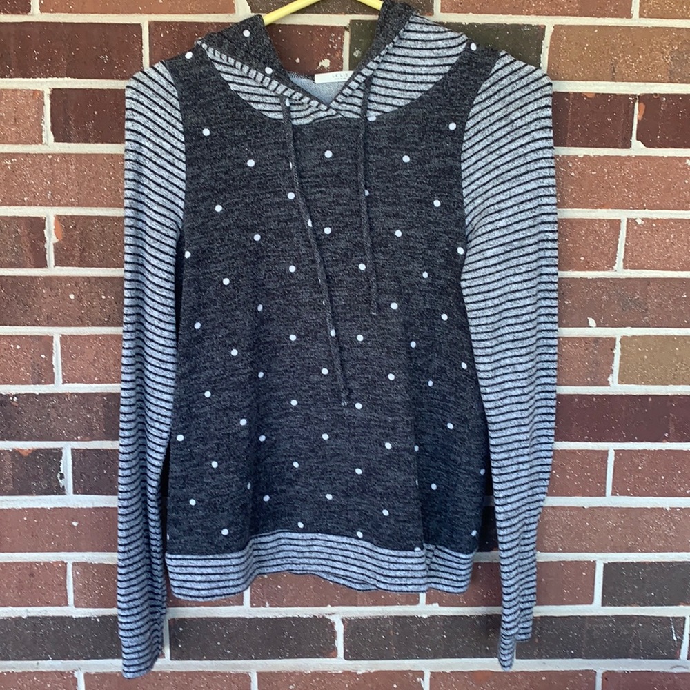 Le Lis Hoodie